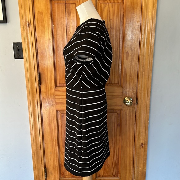 Banana Republic dress - Picture 3 of 8